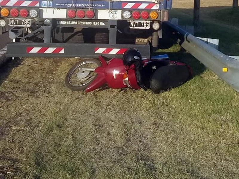 Un Motociclista Con Lesiones Graves Al Chocar Cami N Estacionado Luego