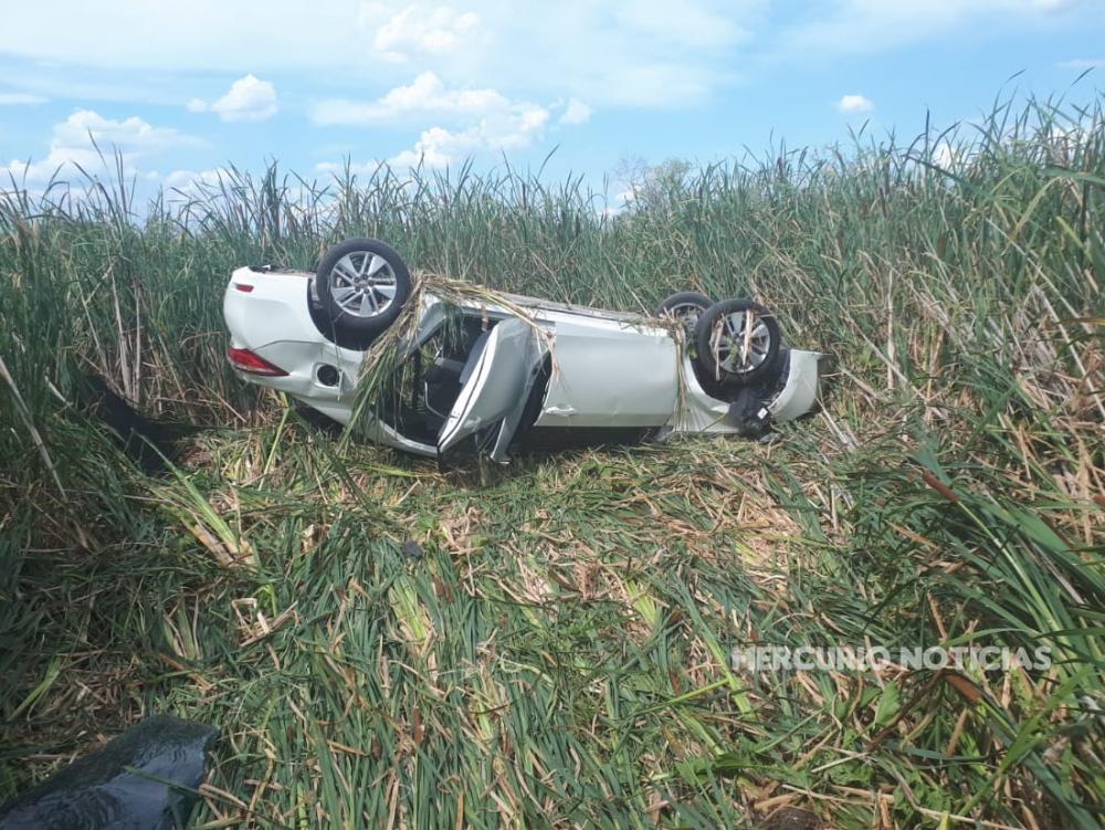 Un automóvil volcó en la ruta 127