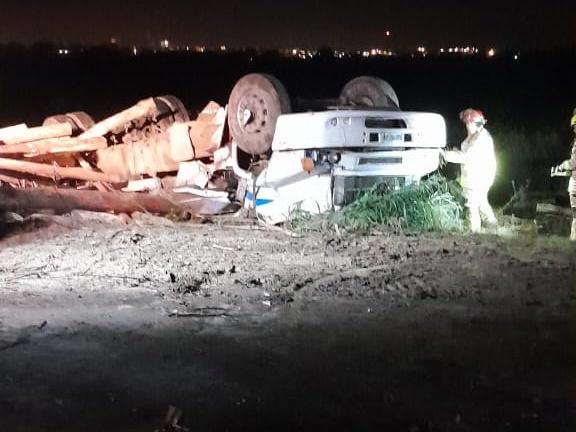 Un camionero de San Salvador falleció en un accidente donde murieron dos personas