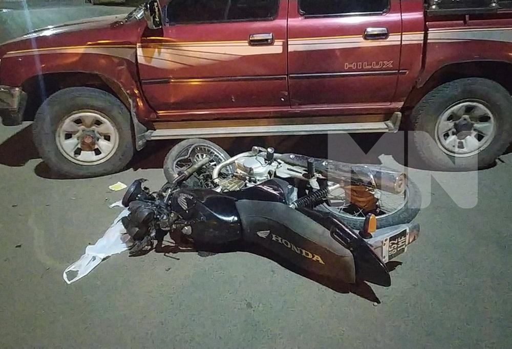 Un motociclista con lesiones leves tras chocar con una camioneta en avenida Colón