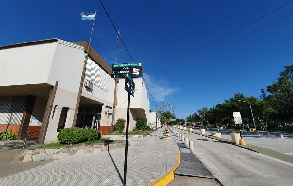 Con un encuentro entre Larrarte y Zambón, comenzó la transición en el municipio de San Salvador