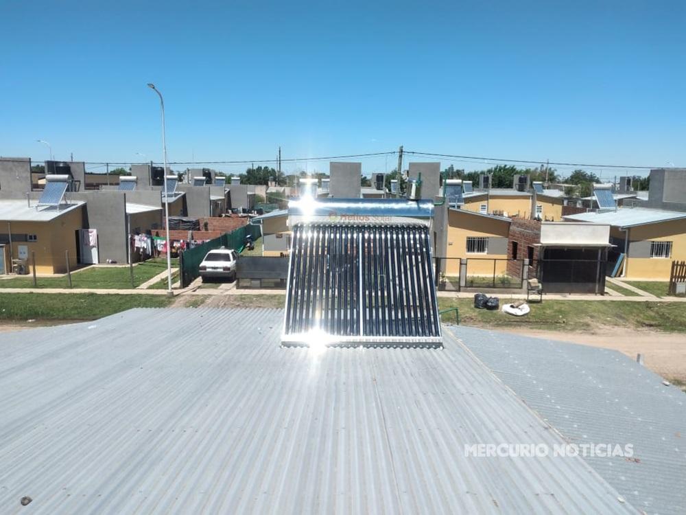 Termotanques solares para clubes del departamento San Salvador