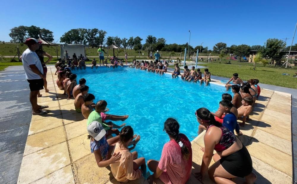 Variadas propuestas en el natatorio municipal de Ubajay