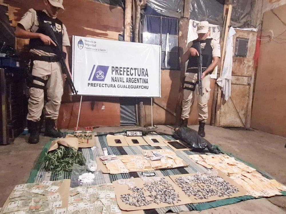 Prefectura desarticuló banda de narcotraficantes en Entre Ríos: secuestran drogas y armas