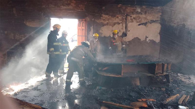 Un incendio destruyó un almacén en Estación Yeruá