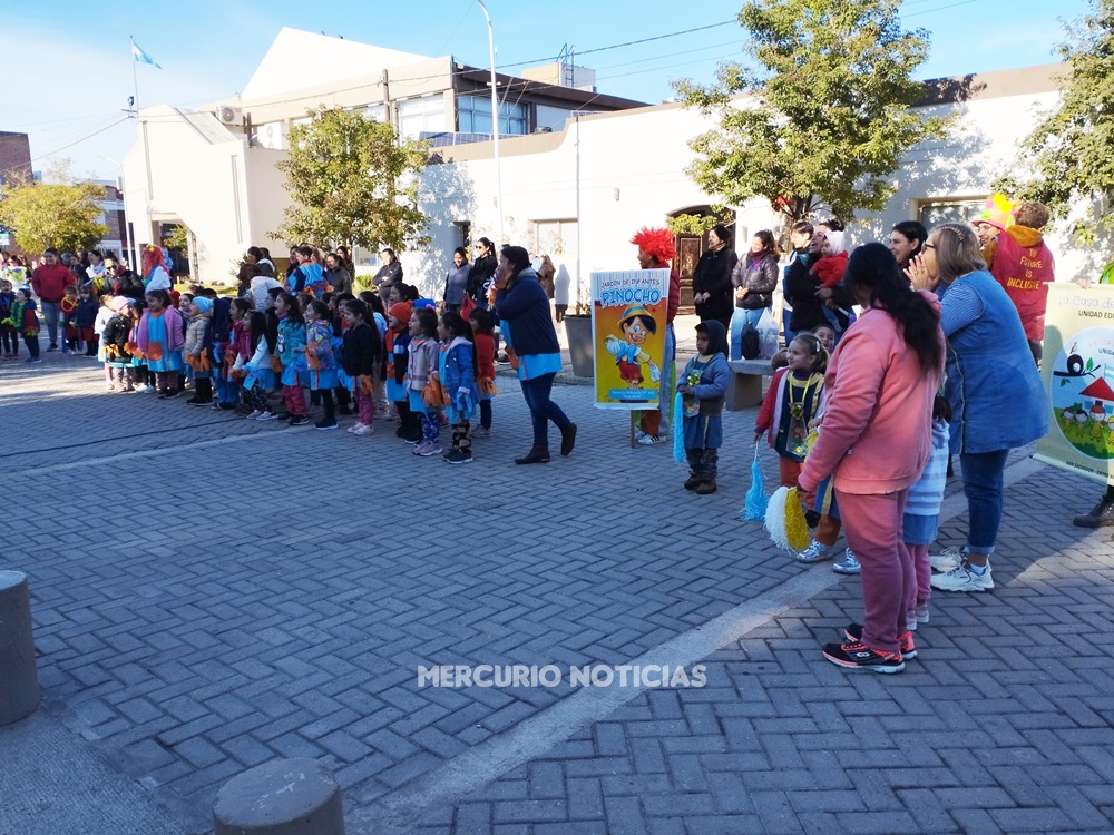 Los jardincitos celebraron su día.