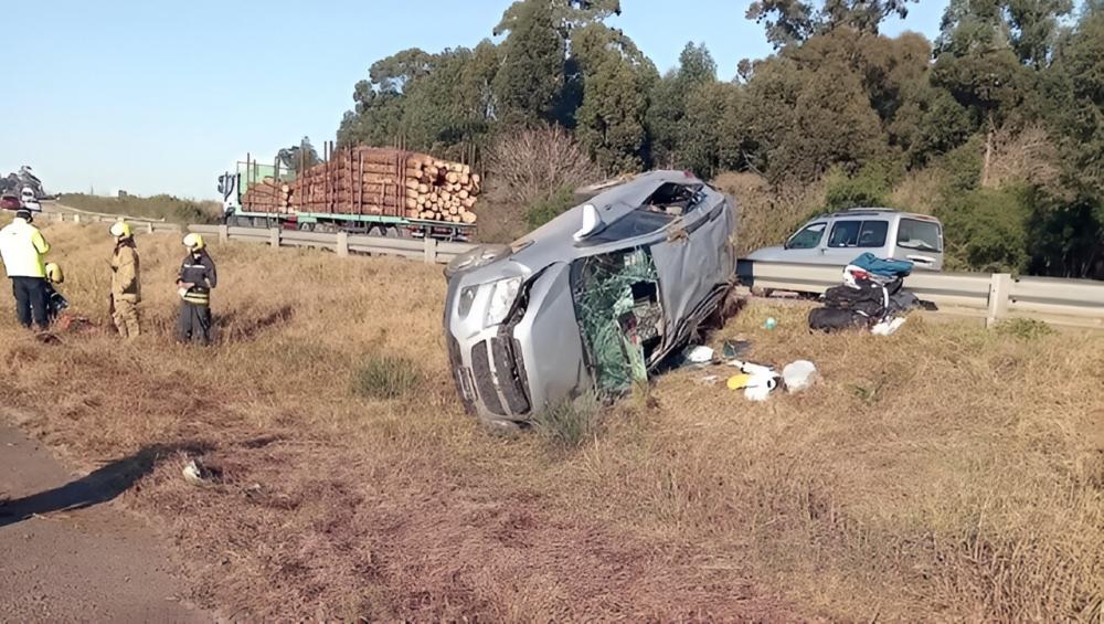 Vuelco en ruta 14 deja tres heridos que debieron ser hospitalizados