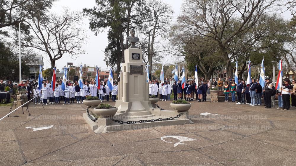 Se realizó el acto oficial en homenaje al libertador San Martín