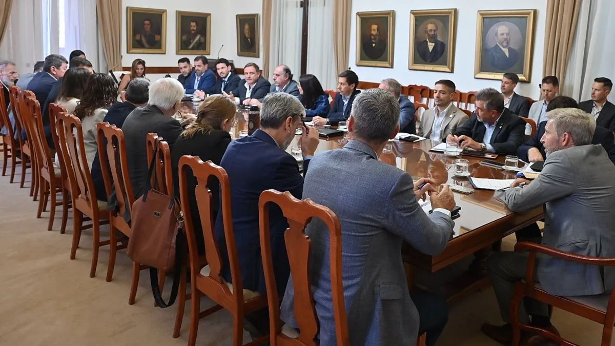 Analizan la eficiencia en el gasto público y avances en vivienda y digitalización Analizan la eficiencia en el gasto público y avances en vivienda y digitalización