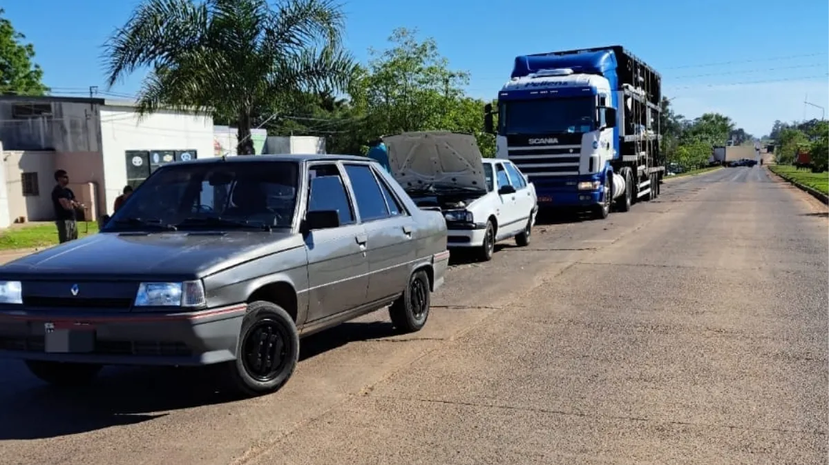 Colisionaron un camión y dos autos en la ruta 18 Colisionaron un camión y dos autos en la ruta 18