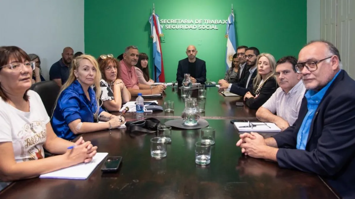 Gremios estatales reclaman la apertura urgente de paritarias frente a la pérdida salarial Gremios estatales reclaman la apertura urgente de paritarias frente a la pérdida salarial