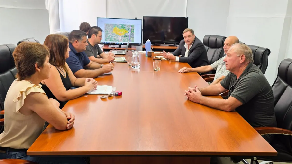 Varias comunas de Colón se harán cargo del mantenimiento de caminos rurales Varias comunas de Colón se harán cargo del mantenimiento de caminos rurales