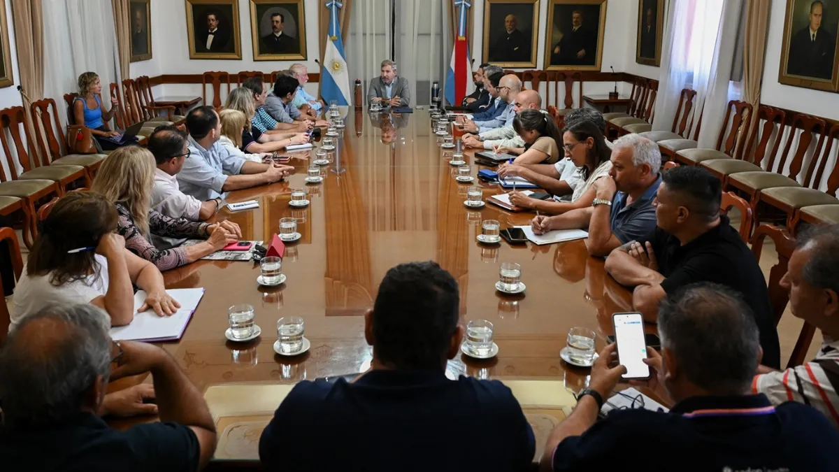 Presentaron a gremios los lineamientos para la reforma previsional en Entre Ríos Presentaron a gremios los lineamientos para la reforma previsional en Entre Ríos