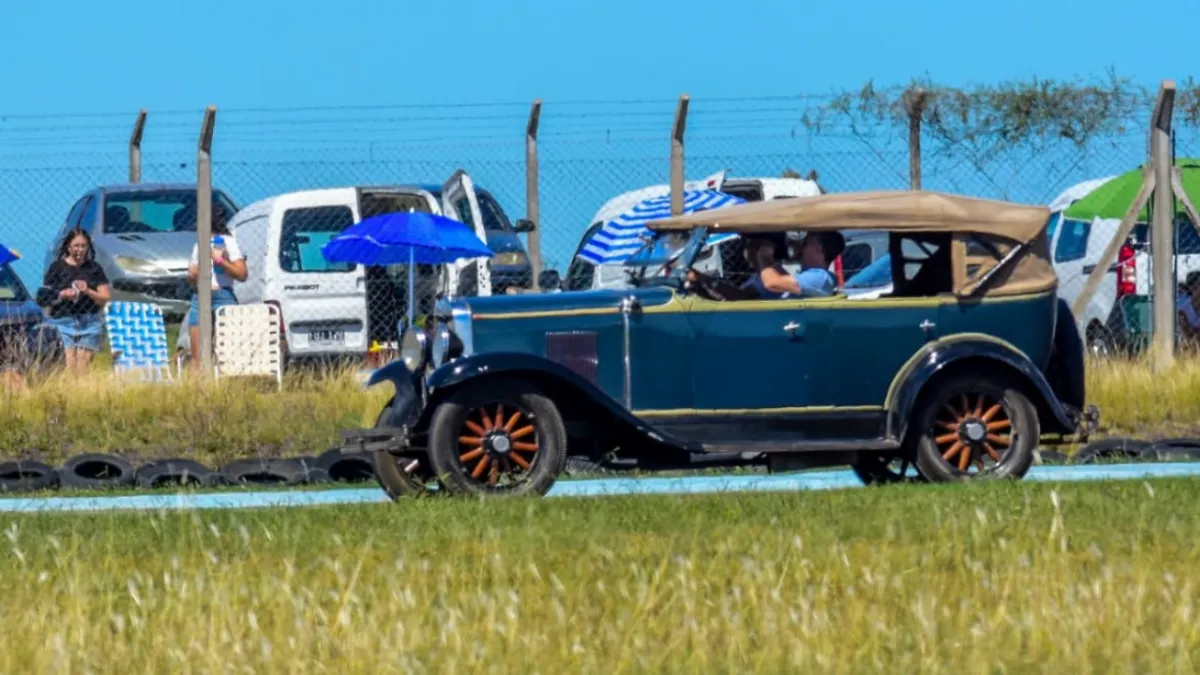 Miles de personas siguieron el arranque de Competición Especial Entrerriana Miles de personas siguieron el arranque de Competición Especial Entrerriana