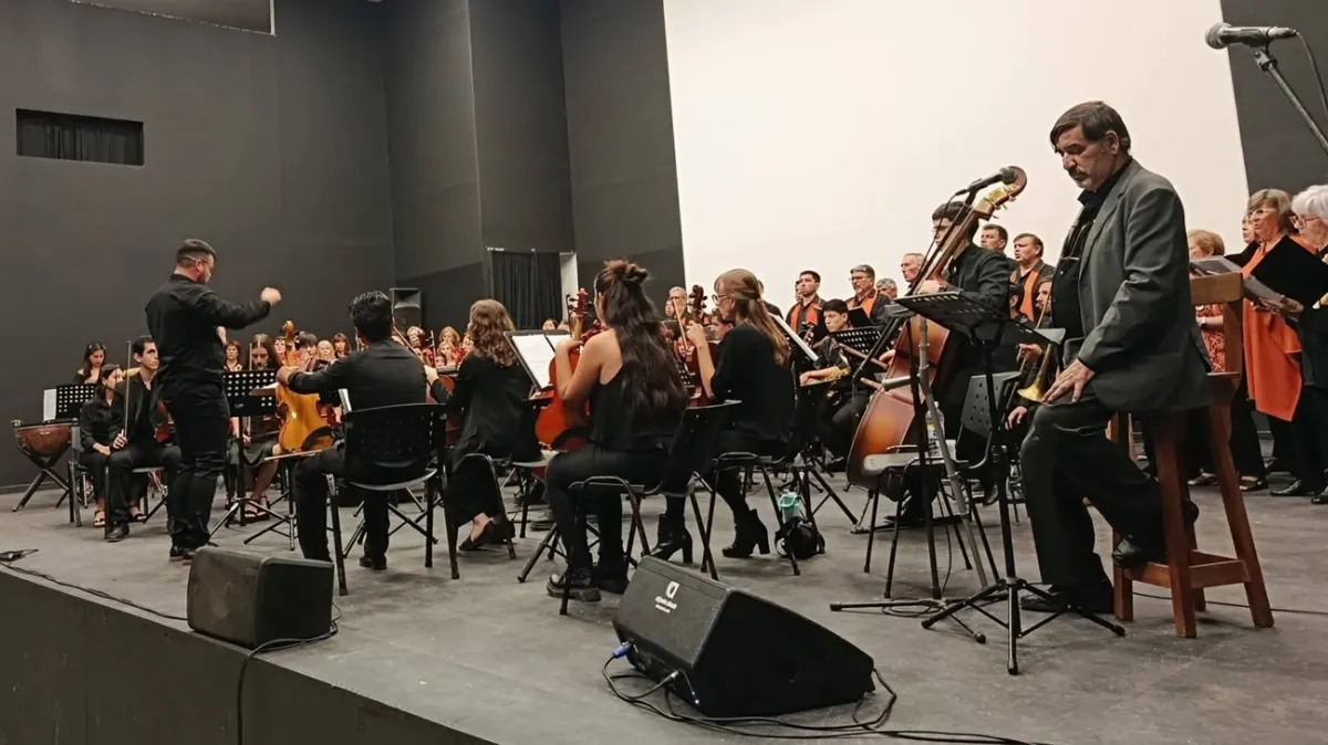 Más de 90 músicos interpretaron la Misa Criolla en el Auditorium de Federación Más de 90 músicos interpretaron la Misa Criolla en el Auditorium de Federación