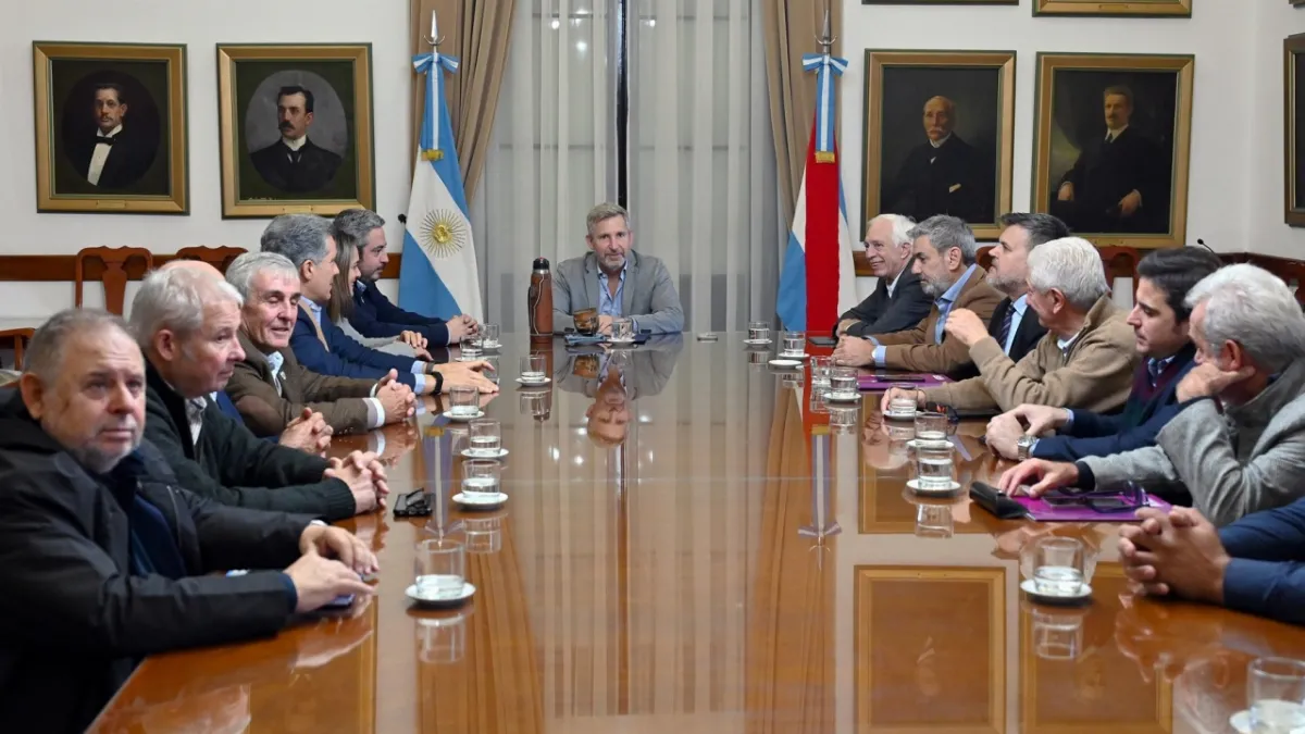 Impuesto rural, caminos y crisis arrocera: los temas abordados entre el gobierno y el campo Impuesto rural, caminos y crisis arrocera: los temas abordados entre el gobierno y el campo