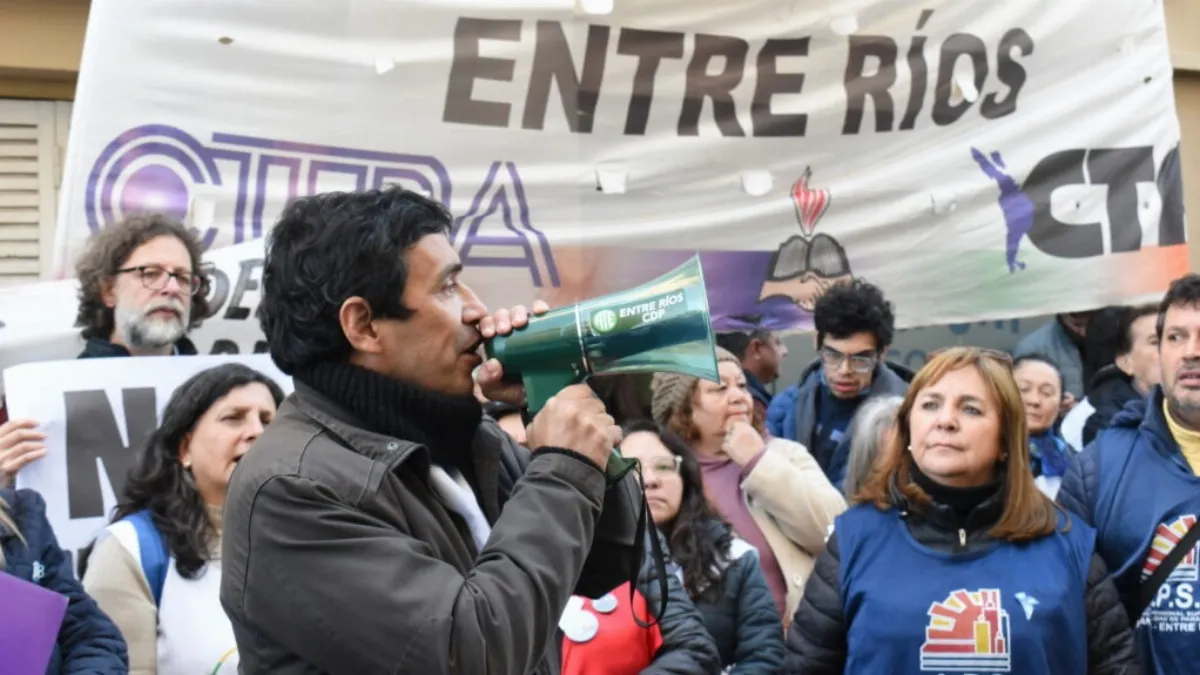 Fuertes críticas a Frigerio durante una protesta en defensa del sistema jubilatorio Fuertes críticas a Frigerio durante una protesta en defensa del sistema jubilatorio