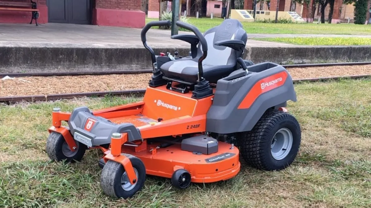 Arroyo Barú incorporó un tractor desmalezador de última generación Arroyo Barú incorporó un tractor desmalezador de última generación