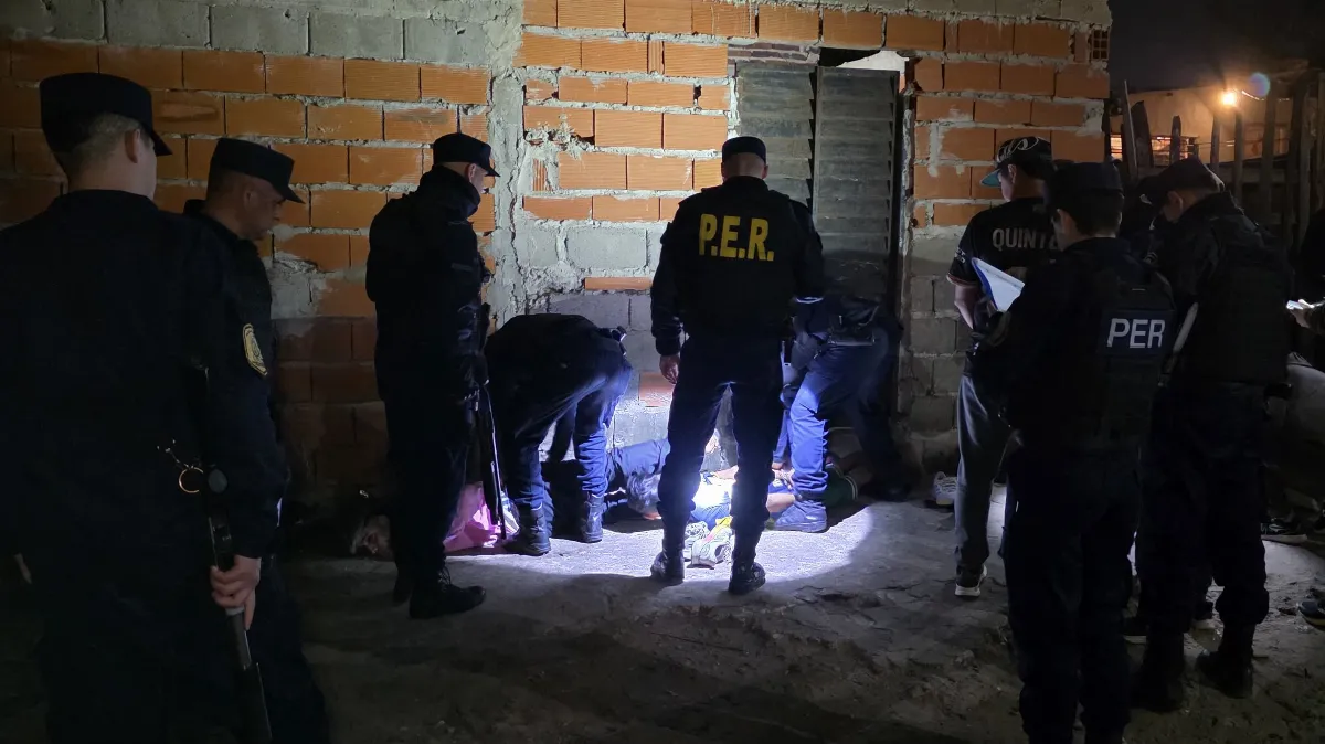Cinco detenidos tras una serie de allanamientos vinculados a un enfrentamiento armado Cinco detenidos tras una serie de allanamientos vinculados a un enfrentamiento armado