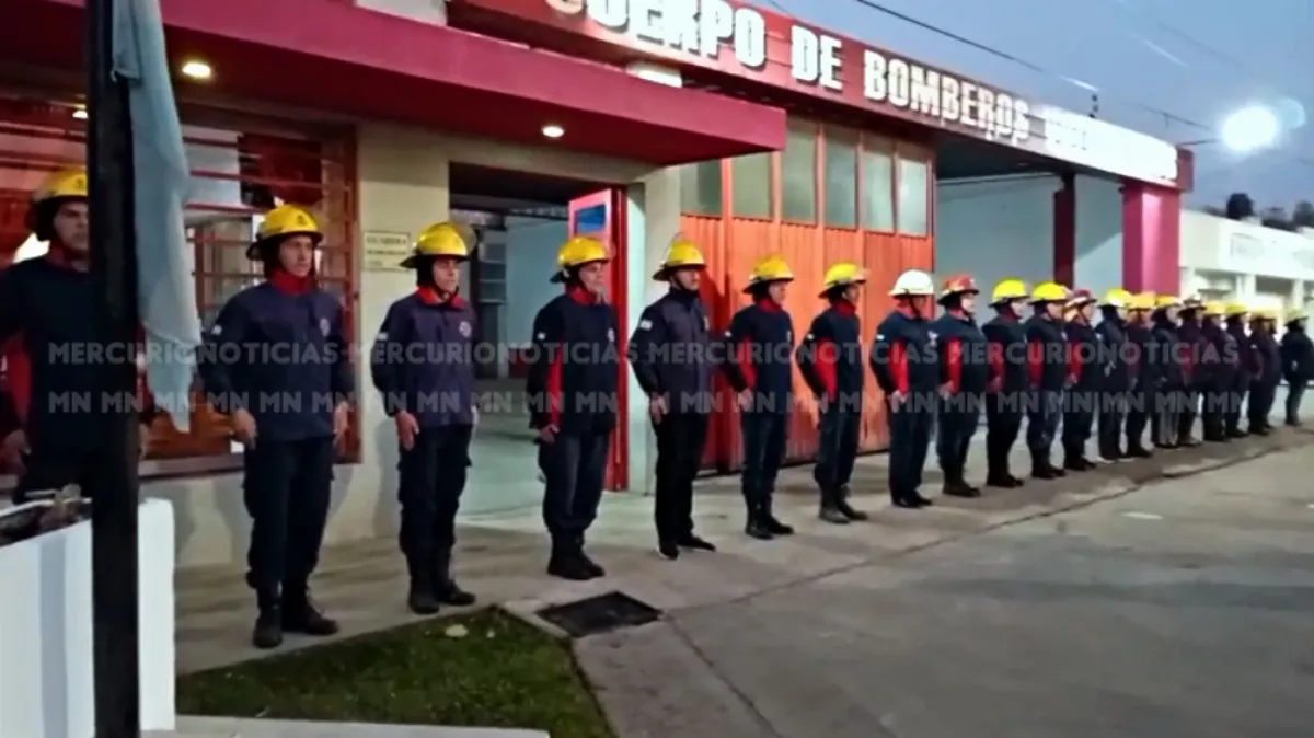 Bomberos Voluntarios de San Salvador celebran su día con actividades, ascensos y la visita de unos 600 niños Bomberos Voluntarios de San Salvador celebran su día con actividades, ascensos y la visita de unos 600 niños