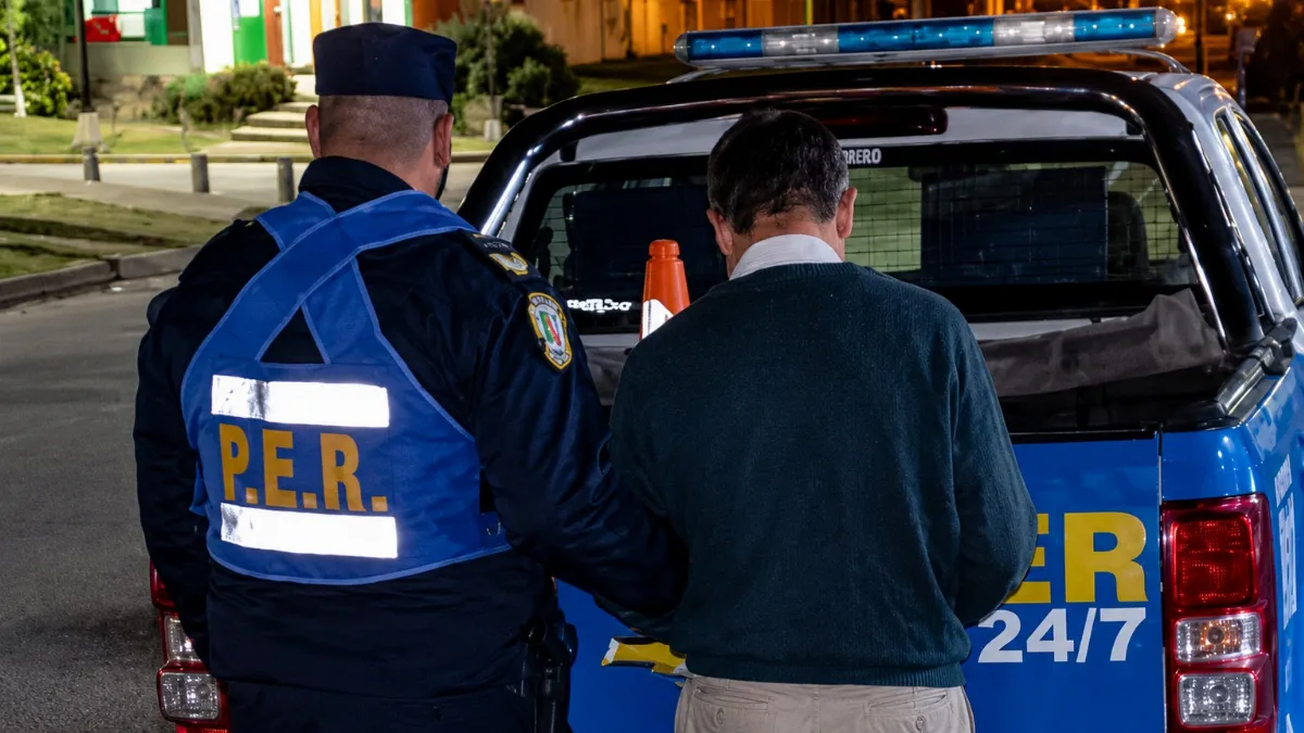 Detuvieron a un hombre acusado de atropellar a su ex pareja en Cerrito Detuvieron a un hombre acusado de atropellar a su ex pareja en Cerrito