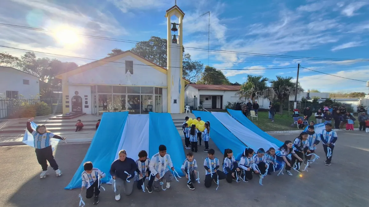 Emotiva jornada patria en Arroyo Barú con la Promesa de Lealtad a la Bandera Emotiva jornada patria en Arroyo Barú con la Promesa de Lealtad a la Bandera