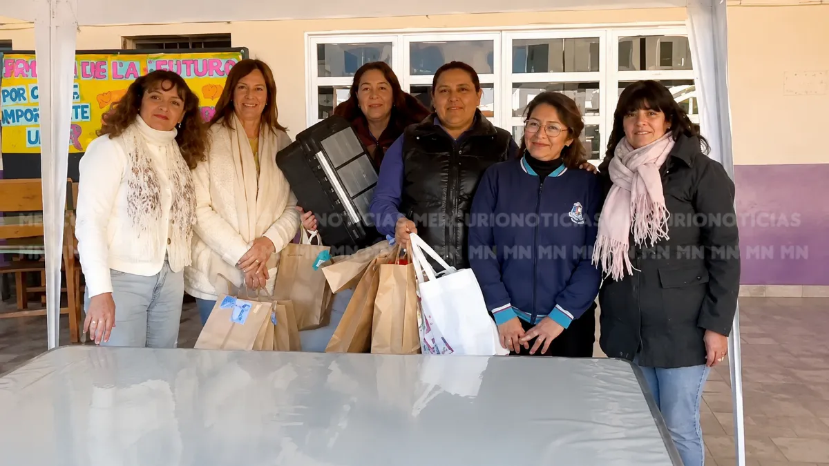 La cooperadora del Colegio premió a los ganadores de su bono contribución La cooperadora del Colegio premió a los ganadores de su bono contribución