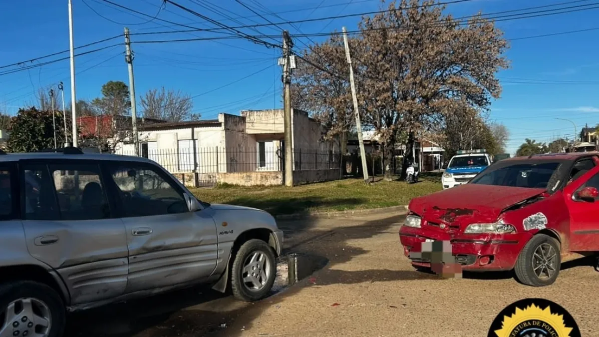 Accidente de tránsito sin heridos en una esquina de San Salvador Accidente de tránsito sin heridos en una esquina de San Salvador