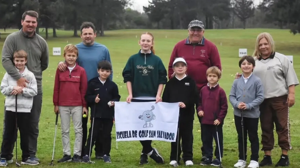 La Escuelita de Golf de San Salvador volvió a competir en el circuito del Litoral La Escuelita de Golf de San Salvador volvió a competir en el circuito del Litoral