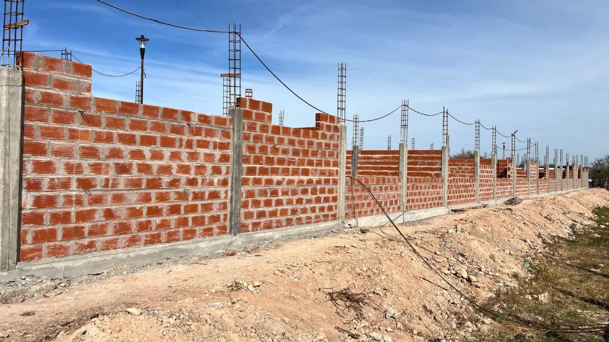 La nueva escuela primaria y secundaria de San Salvador supera el 25% de avance La nueva escuela primaria y secundaria de San Salvador supera el 25% de avance
