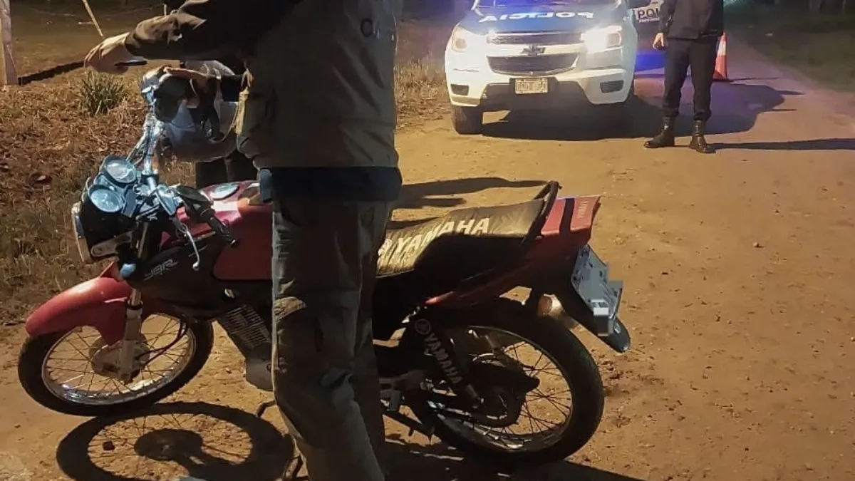 Cayó de su moto y fue trasladado al hospital con lesiones leves Cayó de su moto y fue trasladado al hospital con lesiones leves