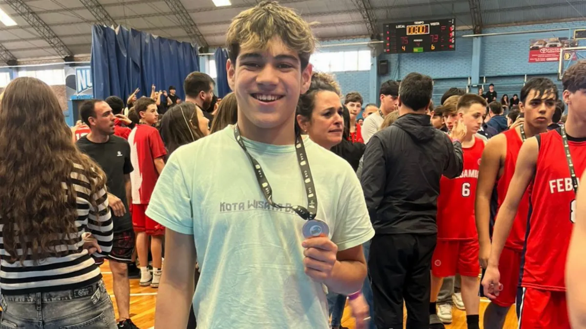 Arik Morínico se subió al podio con Entre Ríos en el Campeonato Argentino Arik Morínico se subió al podio con Entre Ríos en el Campeonato Argentino