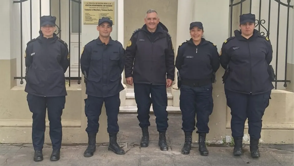 Un niño de tres años deambulaba solo y descalzo por el centro de San Salvador Un niño de tres años deambulaba solo y descalzo por el centro de San Salvador