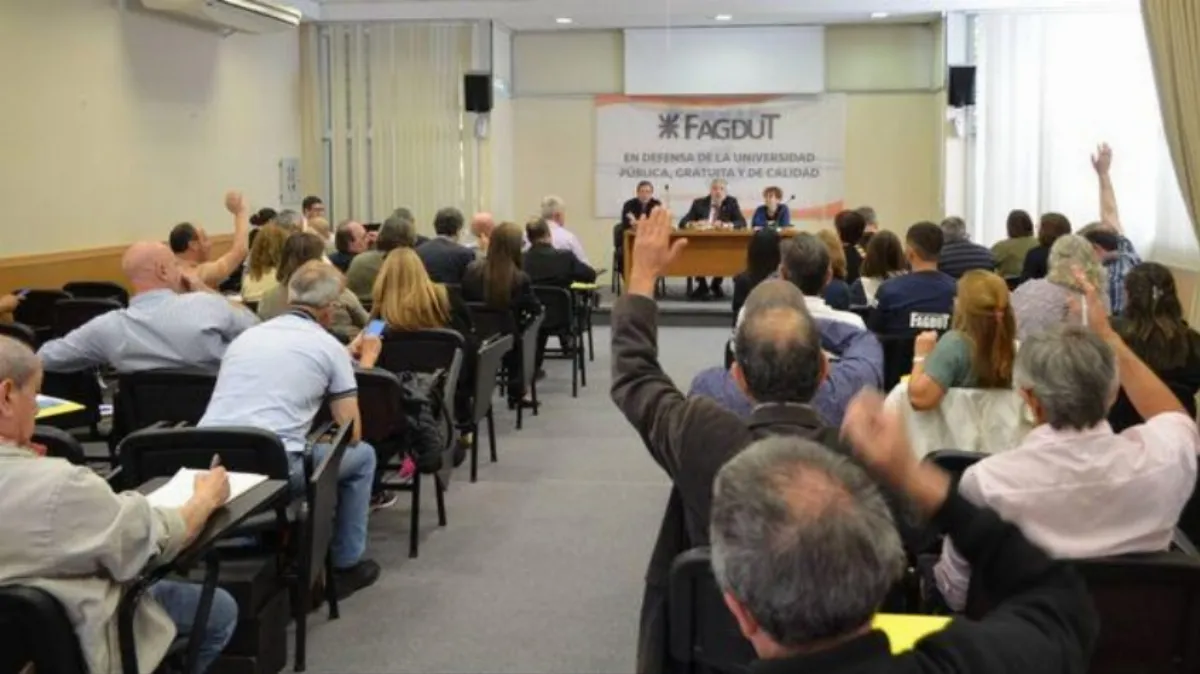 Docentes de la UTN anunciaron cuatro días de paro que afectarán a las facultades de Entre Ríos Docentes de la UTN anunciaron cuatro días de paro que afectarán a las facultades de Entre Ríos